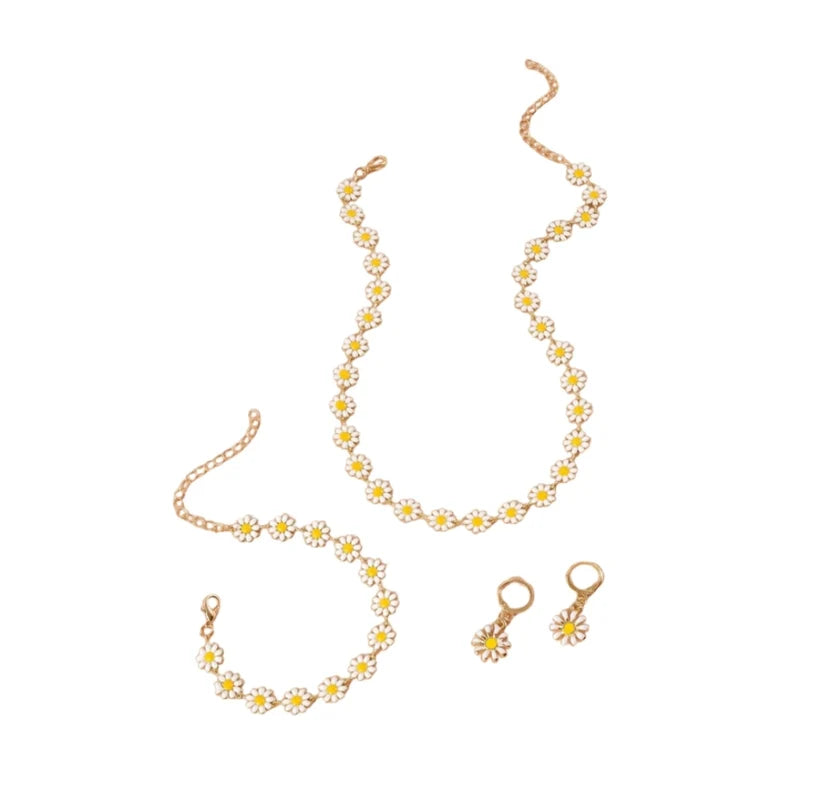 Gold Daisy Jewellery Set — Necklace, Earrings & Bracelet 