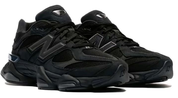 NB Black Sneakers 